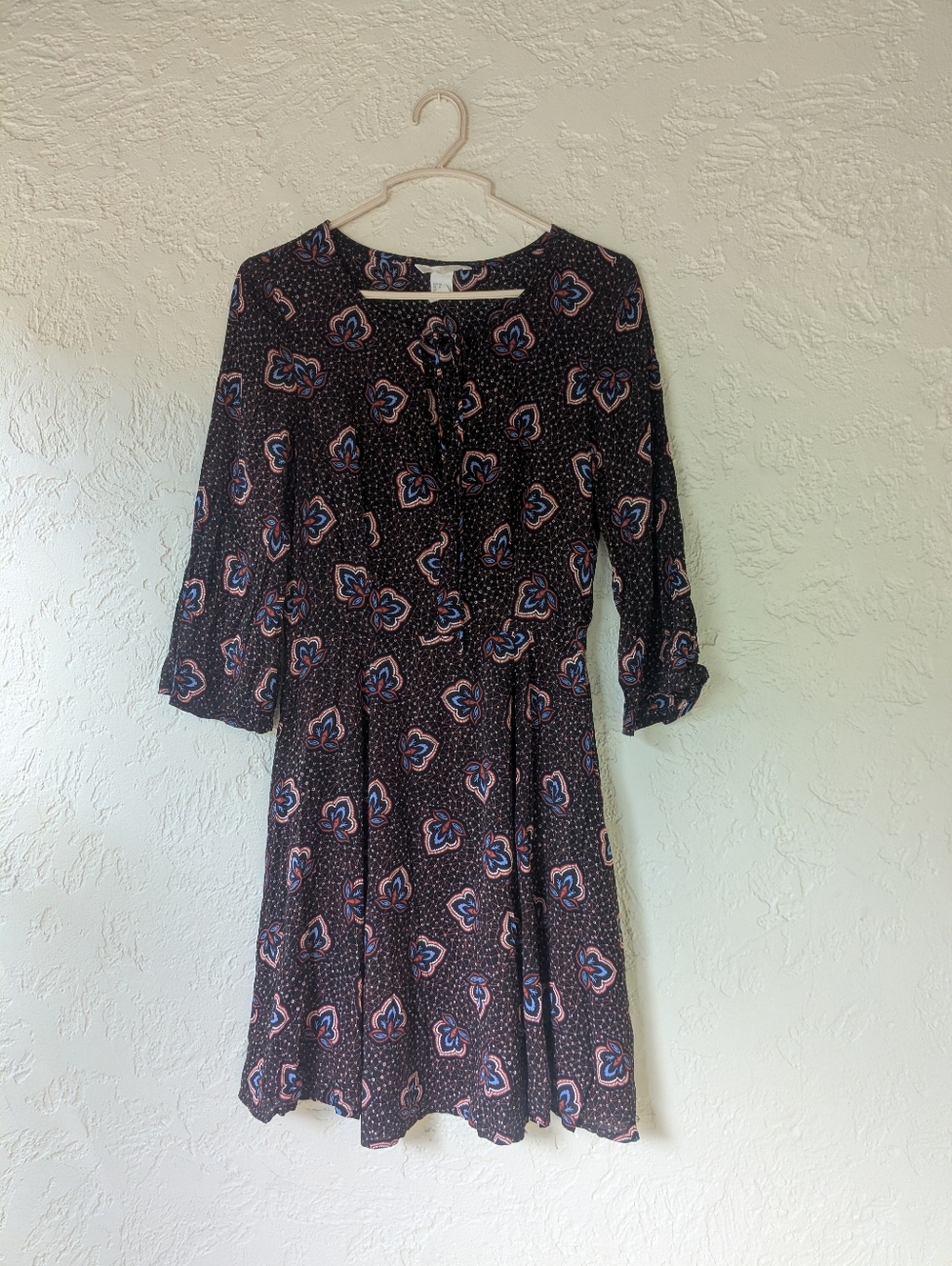H &M Women’s Black Floral Tie-Waist Dress